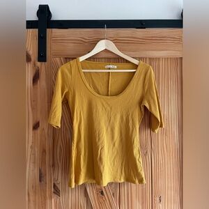 Reformation Delia Ribbed Jersey Top in Gold Yellow SZ L